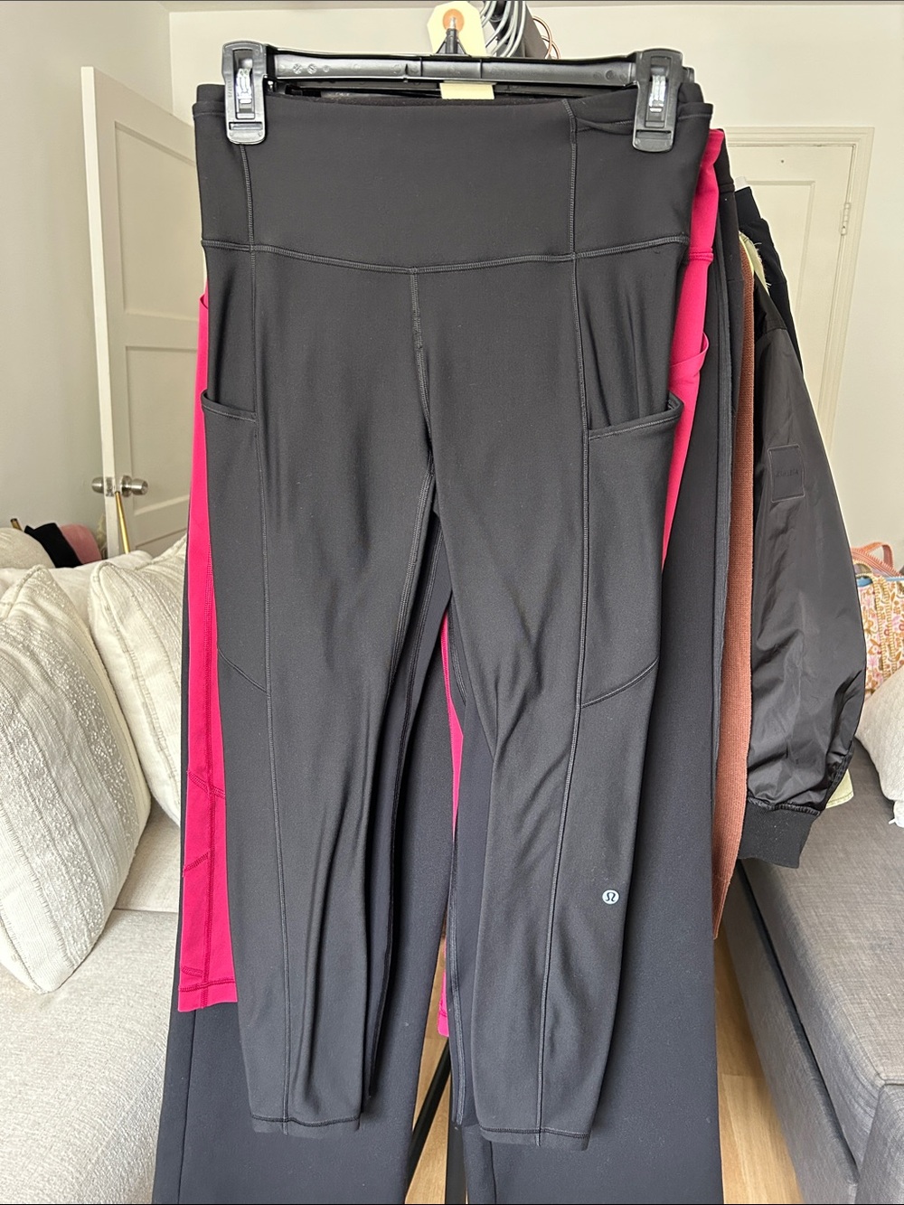 Lululemon Leggings. Fleece lined size 6. 25” inseam. Pockets.